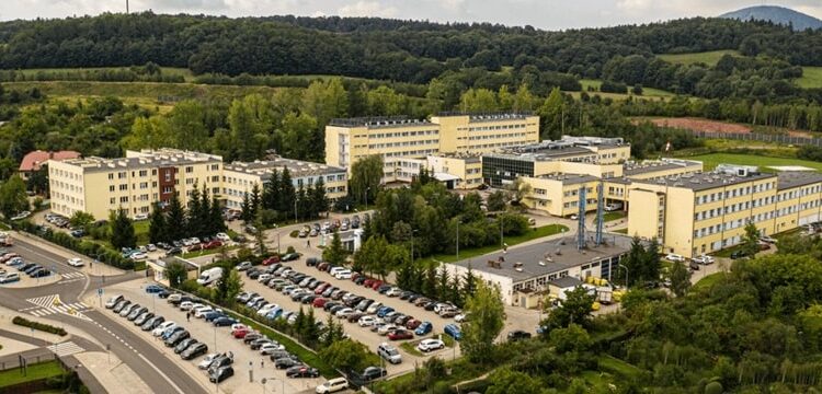 Gdzie szukać pomocy medycznej w długi weekend w Wałbrzychu