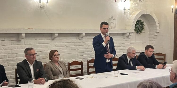 Grzegorz Macko na czele PiS w okręgu wałbrzyskim – początek pokoleniowej zmiany w regionie?