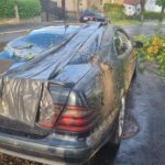 Burza nad Wałbrzychem. Drzewo runęło na auto